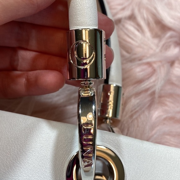 Luna by LaVoie Alex Bianco White Leather Tote Handbag - Picture 5 of 13